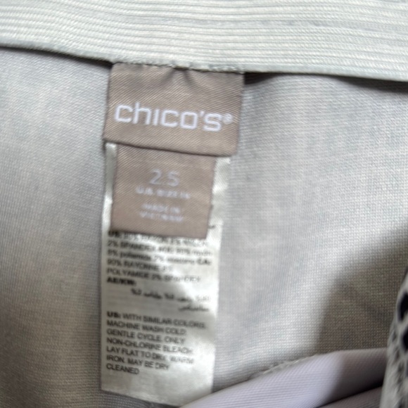 Chico's Black and White Casual Bottoms with Classic Pattern. Size L (2.5) - Picture 2 of 3